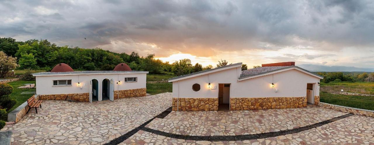Hotel Hamam Angistron Bagian luar foto